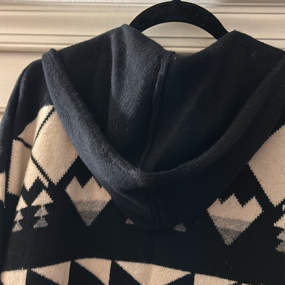Lauren Ralph Lauren Poncho Sweater - Picture 7 of 8